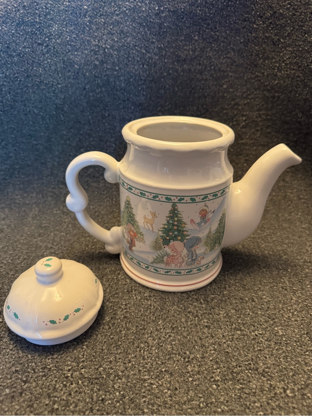 Vintage 1994 Precious Moments Christmas Winter Scene Teapot w/ Lid - Retired - Picture 4 of 13